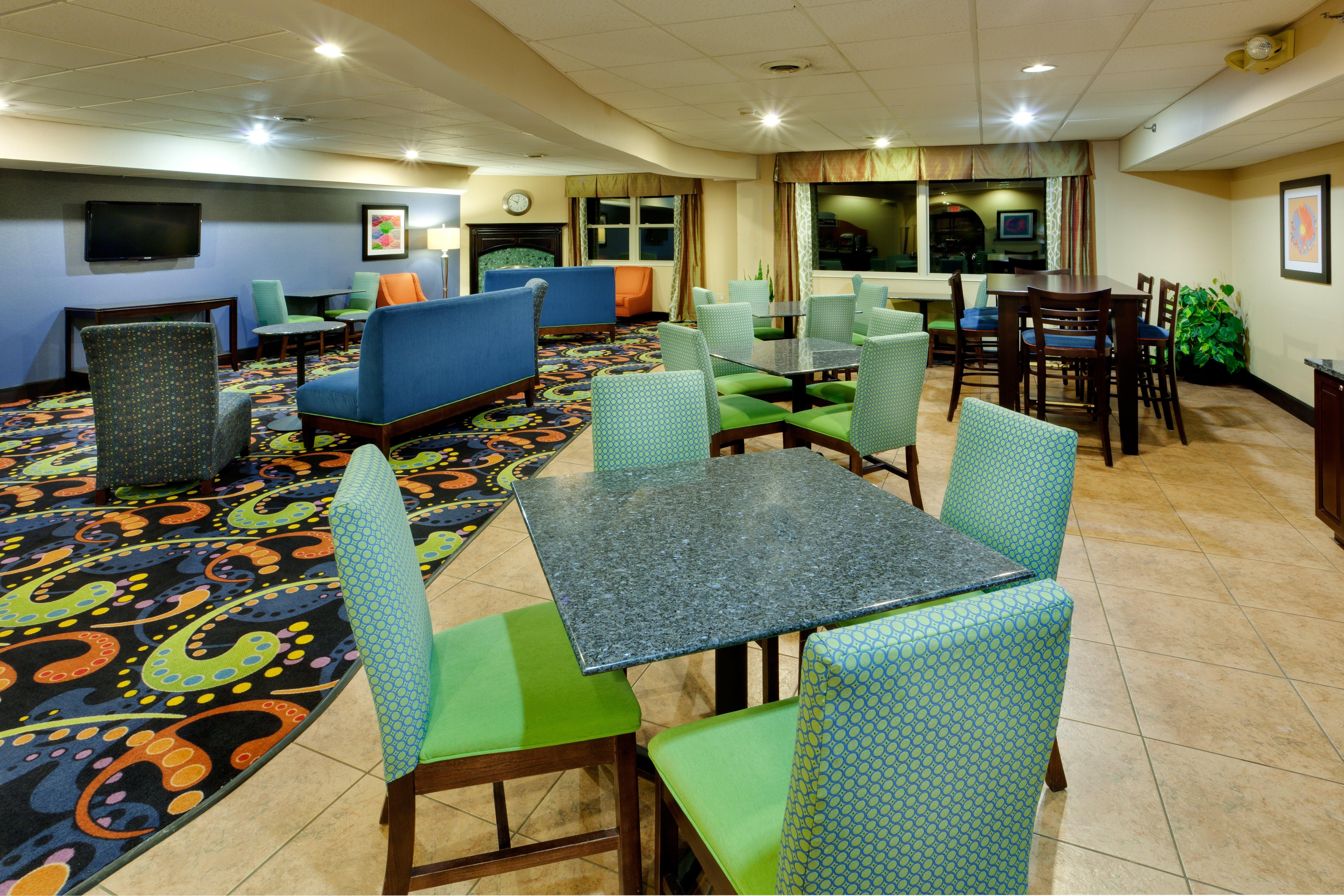 Best Western Owego Inn Екстериор снимка
