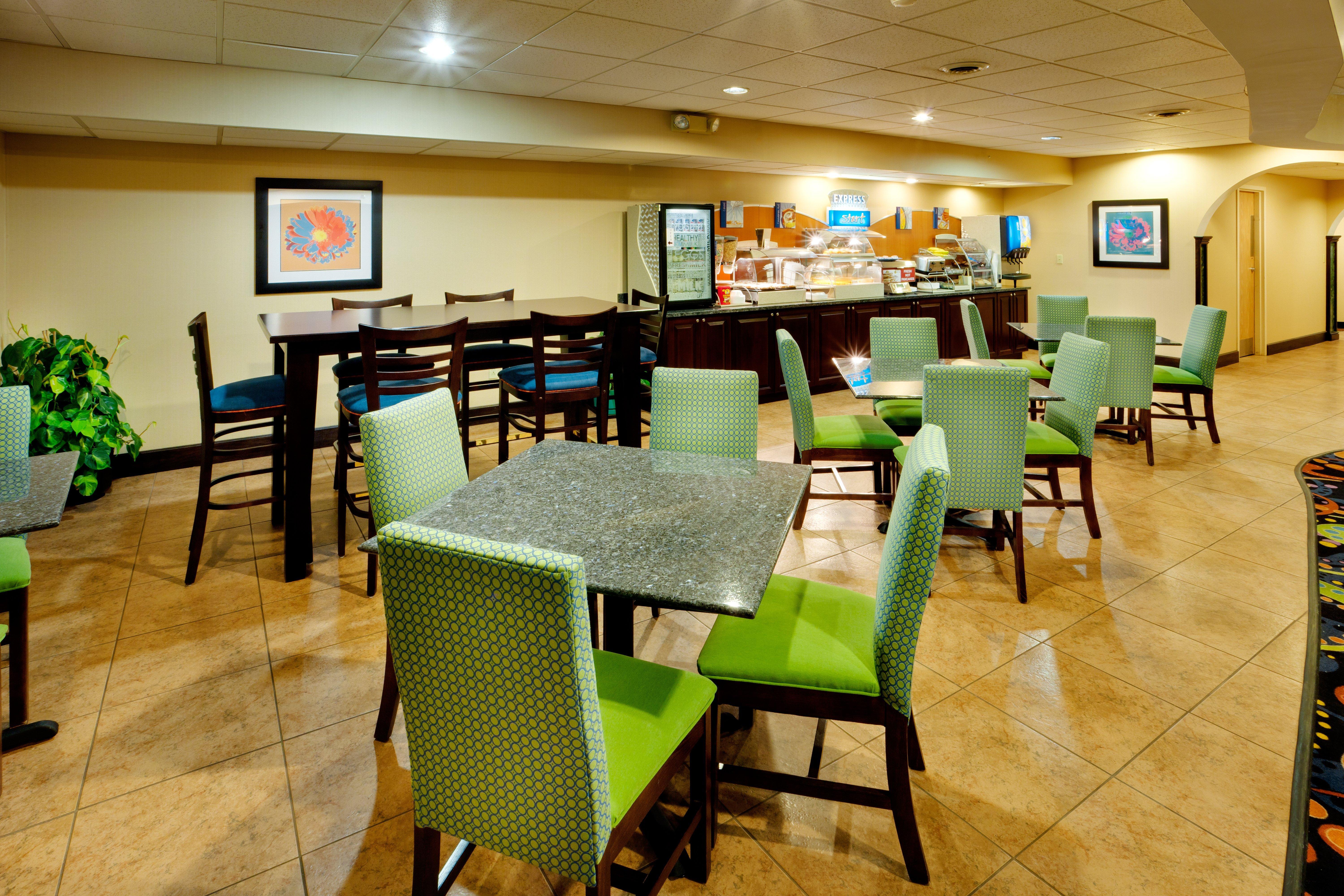 Best Western Owego Inn Екстериор снимка