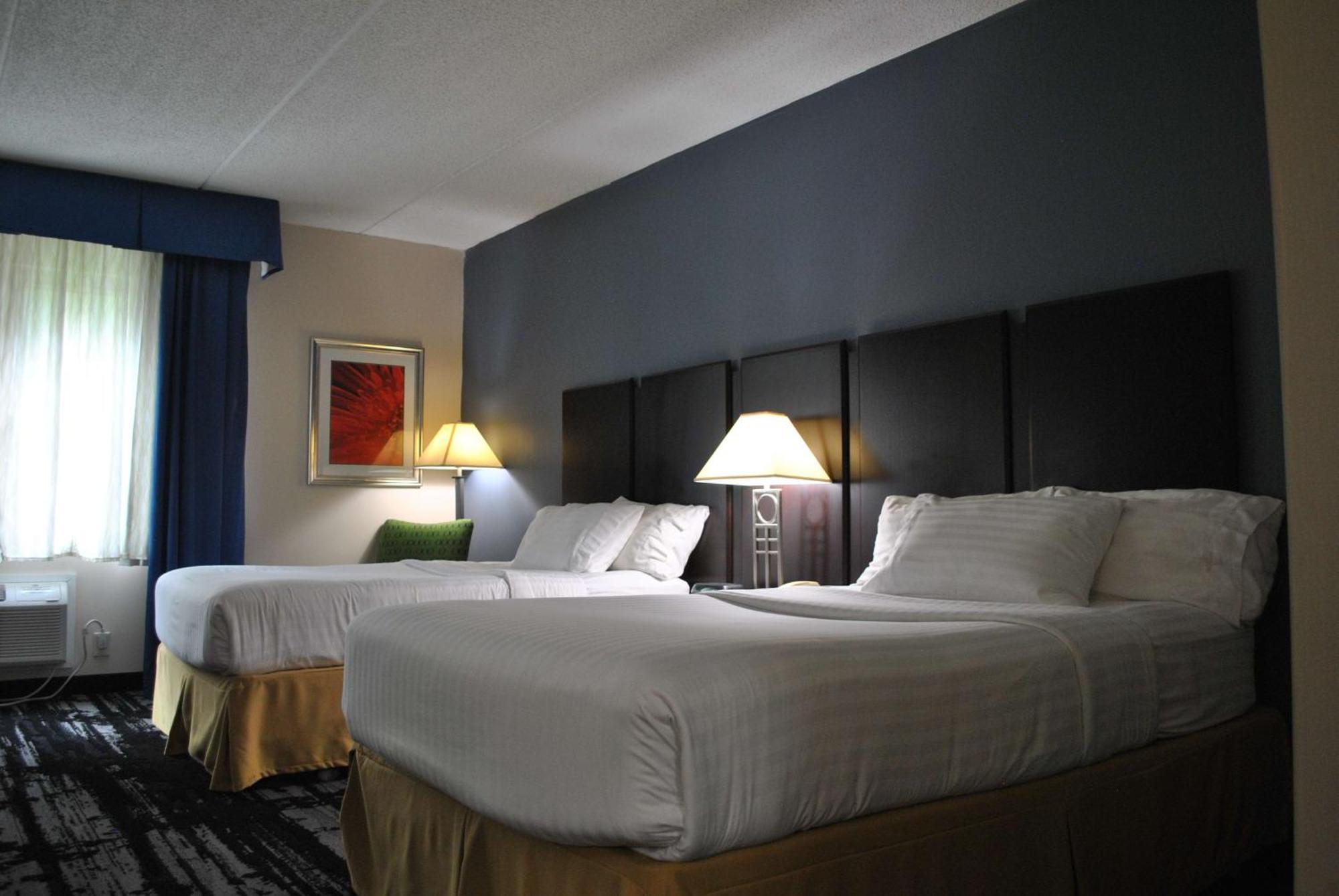 Best Western Owego Inn Екстериор снимка