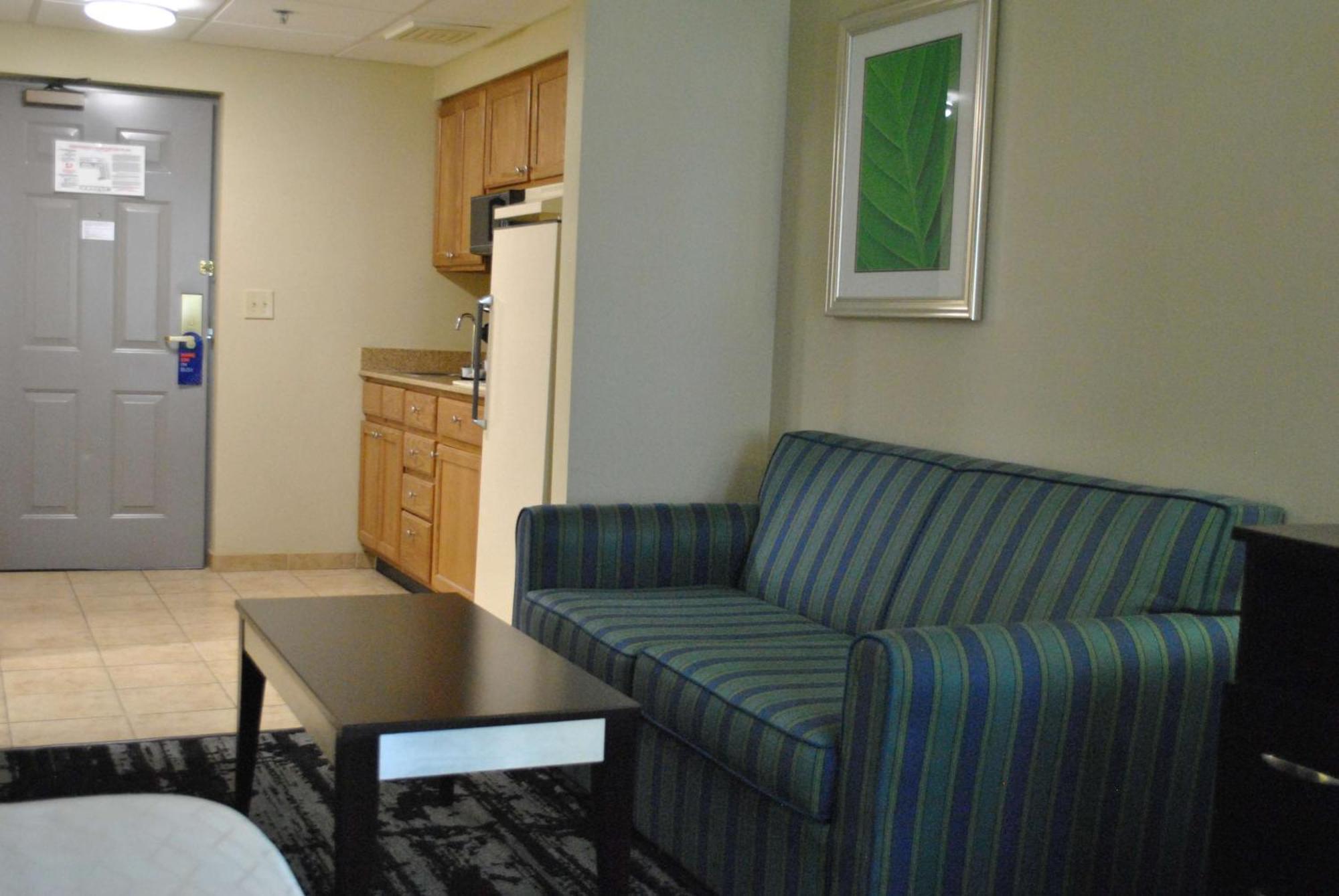 Best Western Owego Inn Екстериор снимка